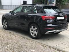 Автомобиль Audi Q3 для аренды в Пльзене