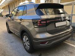 Автомобиль Volkswagen T-Cross R‑Line для аренды в Праге