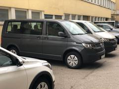 Автомобиль Volkswagen Transporter T6 (9 мест) для аренды в Остраве